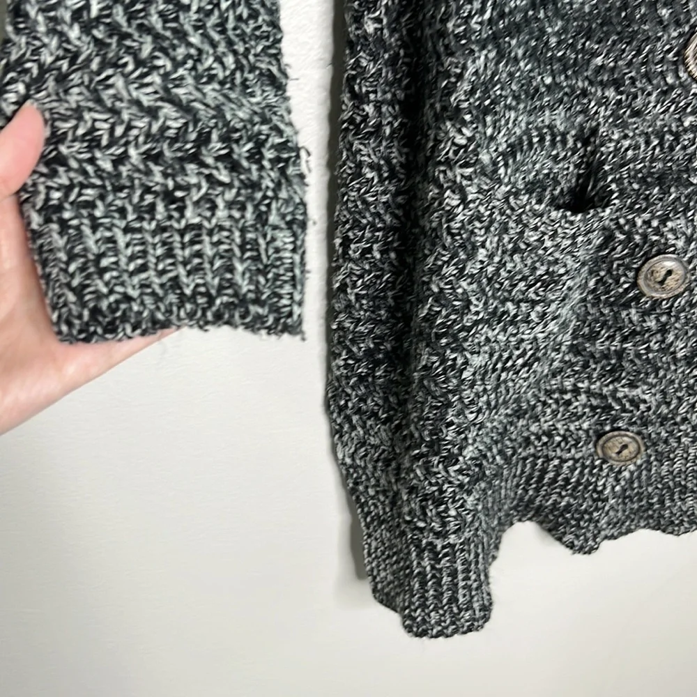 MILLAU Oversized chunky knit large button front Cardigan with pockets size Med